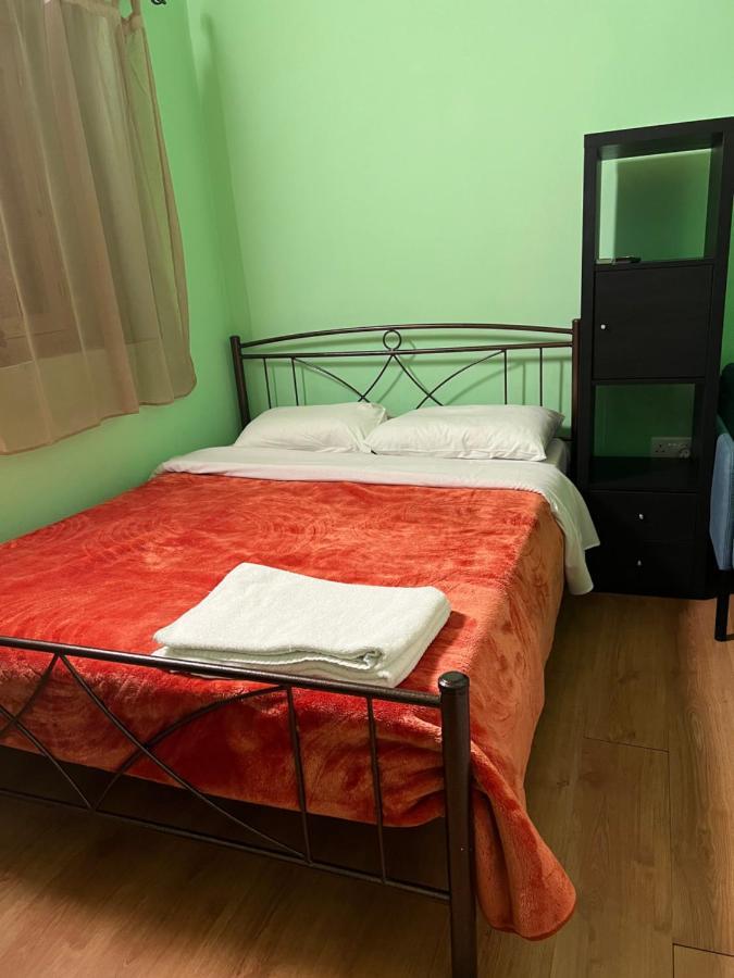 Zouglas App Guesthouse Limassol Kültér fotó