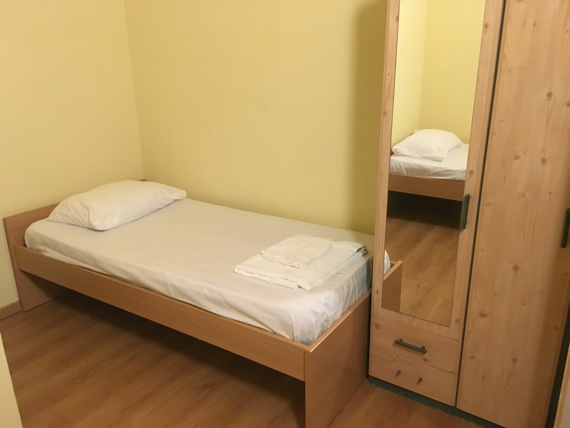 Zouglas App Guesthouse Limassol Kültér fotó